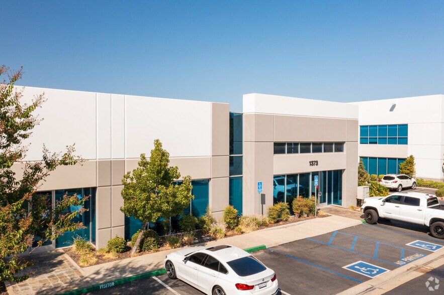 More Photos Of 1373 Old Temescal Rd, Corona Office For Lease