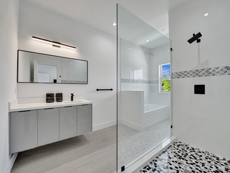 More Photos Of 1220 NE 15th Ave, Fort Lauderdale Apartments For Sale