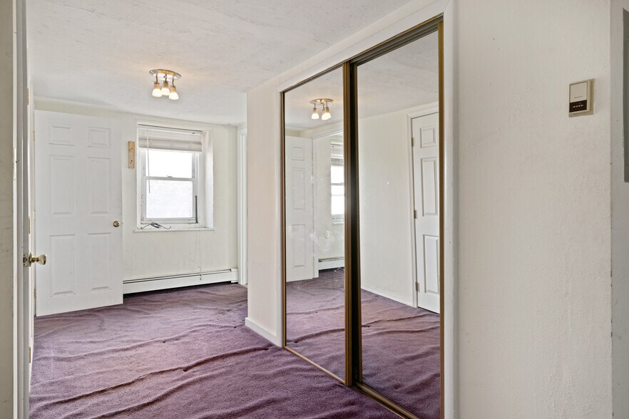 More Photos Of 7026 Ridge Ave, Philadelphia Storefront For Sale