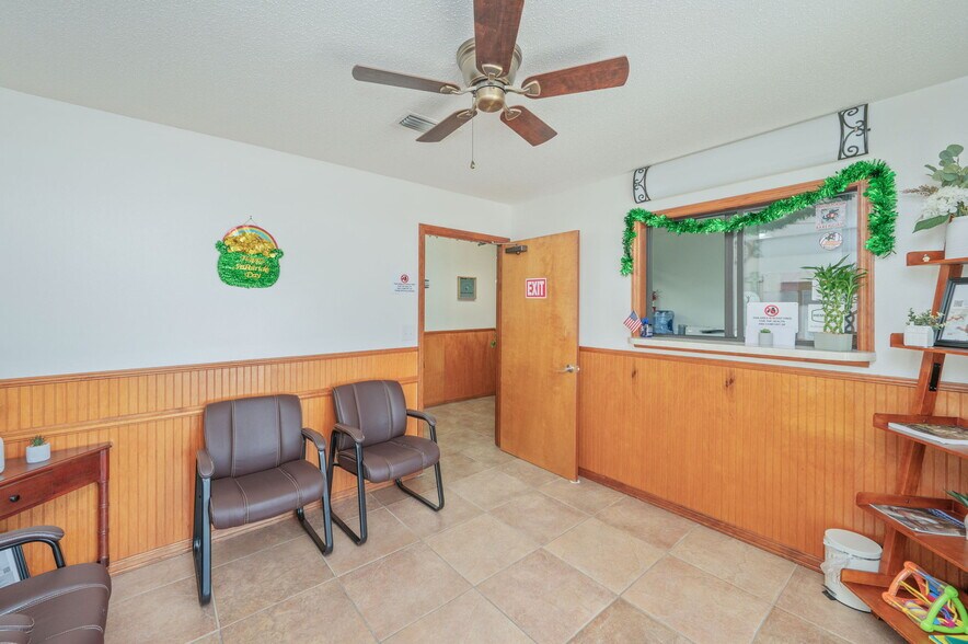 More Photos Of 1078 S Ferdon Blvd, Crestview Medical For Sale