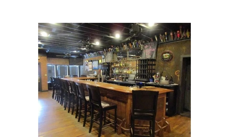 More Photos Of 331-333 E Washington St, New Castle Storefront Retail Office For Sale