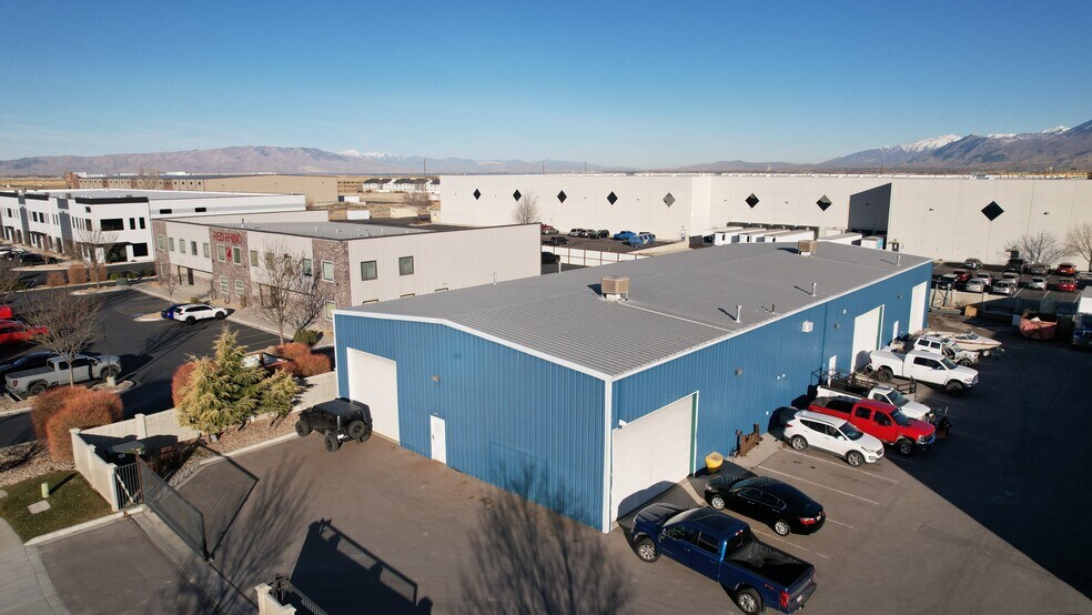 More Photos Of 2294 W 700 S, Springville Warehouse For Lease