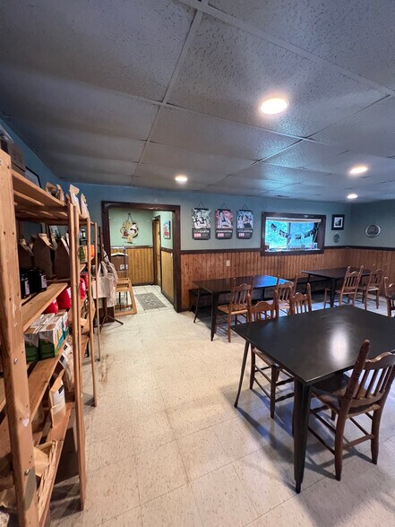 More Photos Of 8060 N US Highway 19E, Elk Park Restaurant For Sale