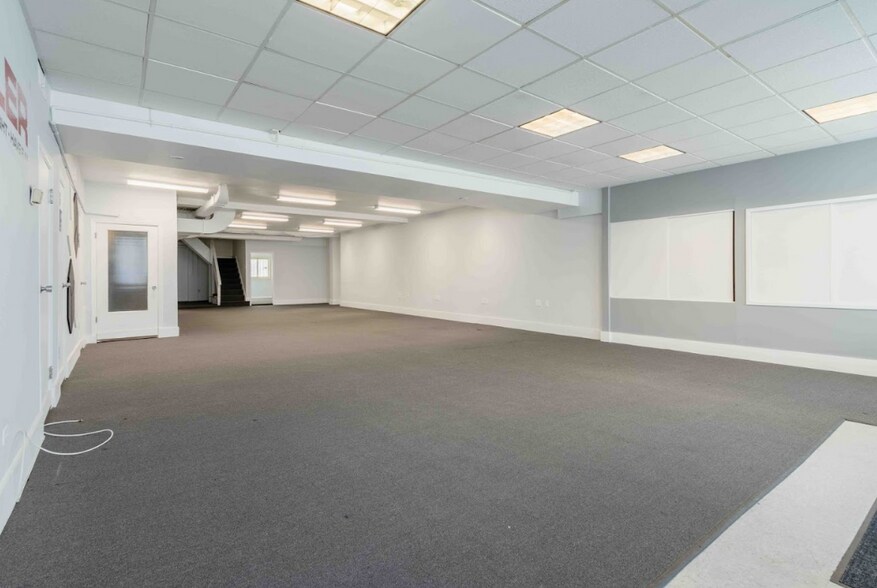 More Photos Of 411 Brannan St, San Francisco Showroom For Lease