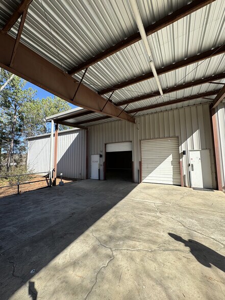 More Photos Of 55 Concourse Way, Greer Warehouse For Lease