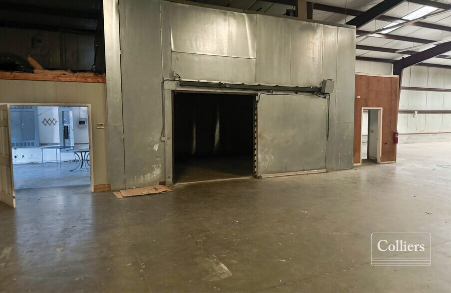 More Photos Of 816 Buff St, West Columbia Warehouse For Lease