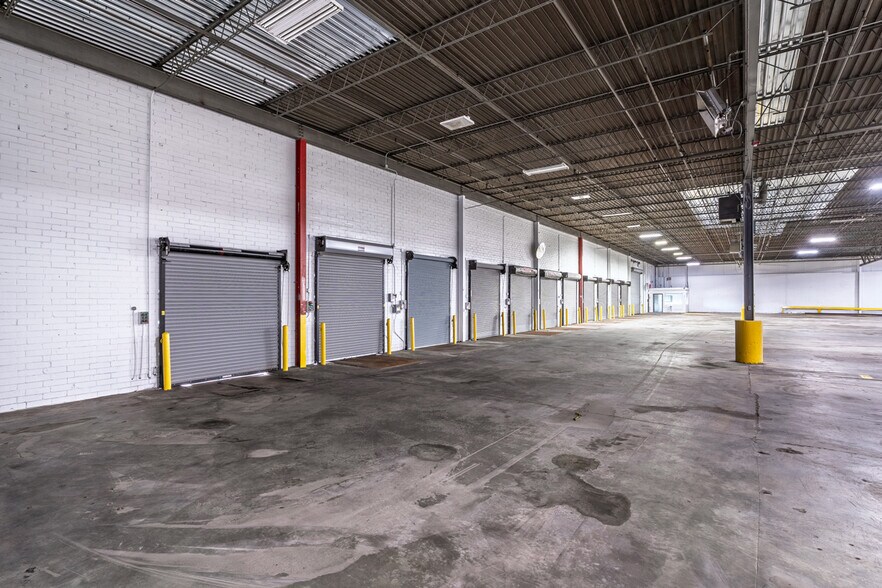 More Photos Of 2370 Sullivan Rd, College Park Manufacturing For Lease