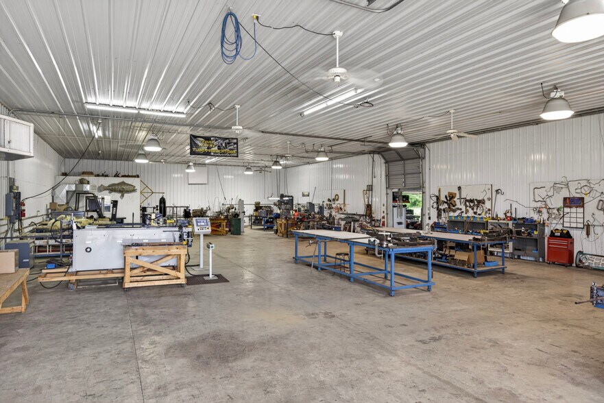 More Photos Of 169 Greystone Dr, Crossville Industrial For Sale