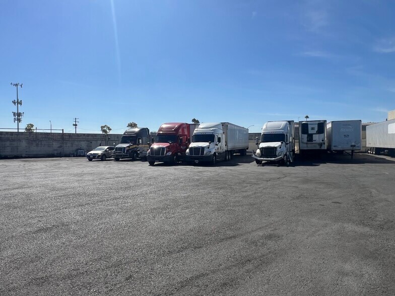 More Photos Of 6725 S Victoria Ave, Los Angeles Land For Lease