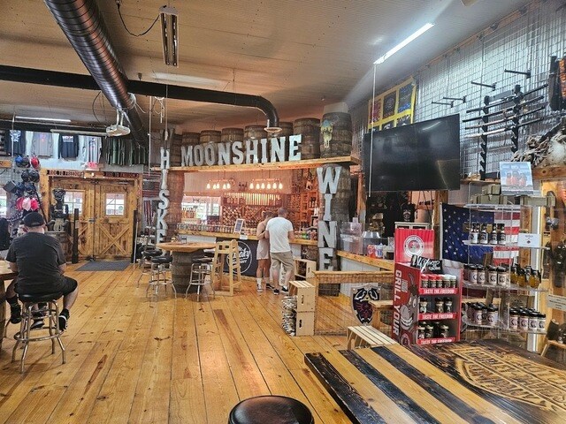 More Photos Of 602 Clark St, Utica Restaurant For Sale