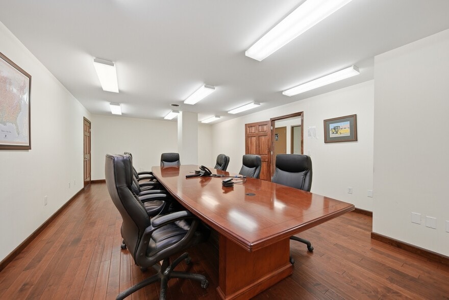 More Photos Of 141 Sanborn Rd, Tilton Flex For Sale