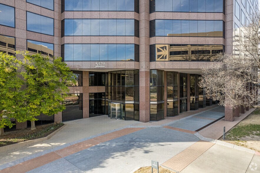More Photos Of 5429 Lyndon B Johnson Fwy, Dallas Office For Sale