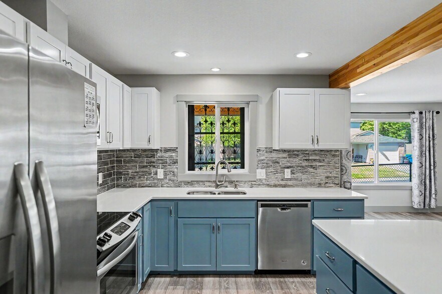 More Photos Of 1364 Northern Heights Loop, Keizer Multifamily For Sale
