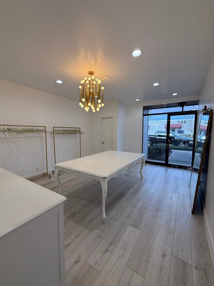 More Photos Of 887 W 16th St, Newport Beach Light Manufacturing For Lease