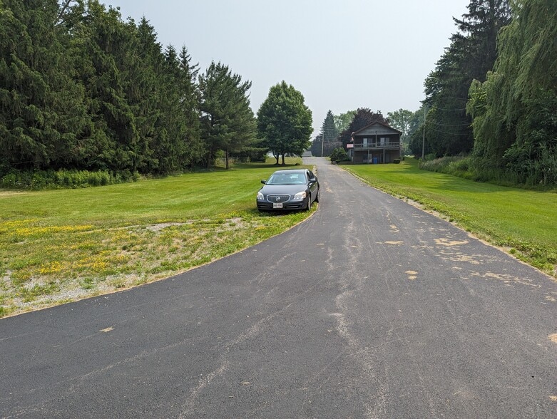 More Photos Of 1576 Ridge Rd, Webster Auto Repair For Sale