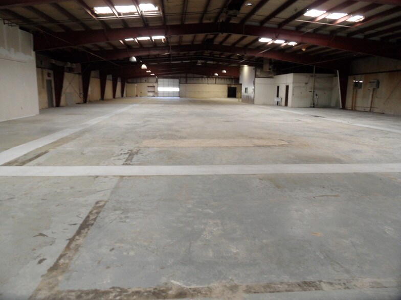 More Photos Of 7232 Jackson Rd, Ann Arbor Warehouse For Lease