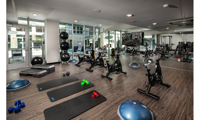 More Photos Of 201-275 W Lexington Dr, Glendale Apartments For Lease