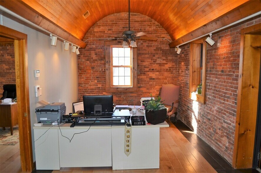 More Photos Of 60 Court St, Taunton Multifamily For Sale