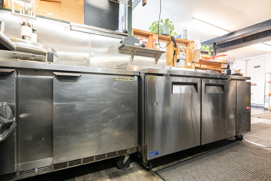 More Photos Of 65 Henry Law Ave, Dover Restaurant For Sale