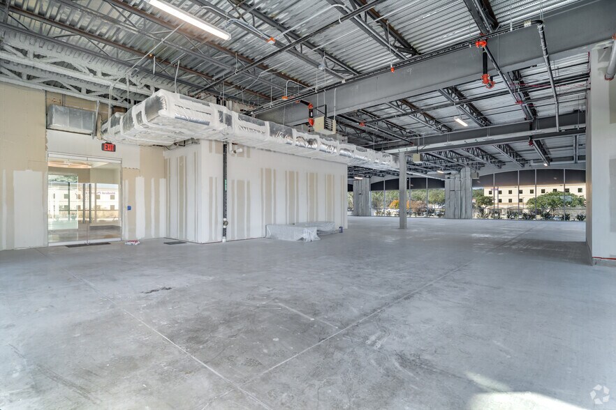 More Photos Of 11123 Christus Hills, San Antonio Medical For Lease