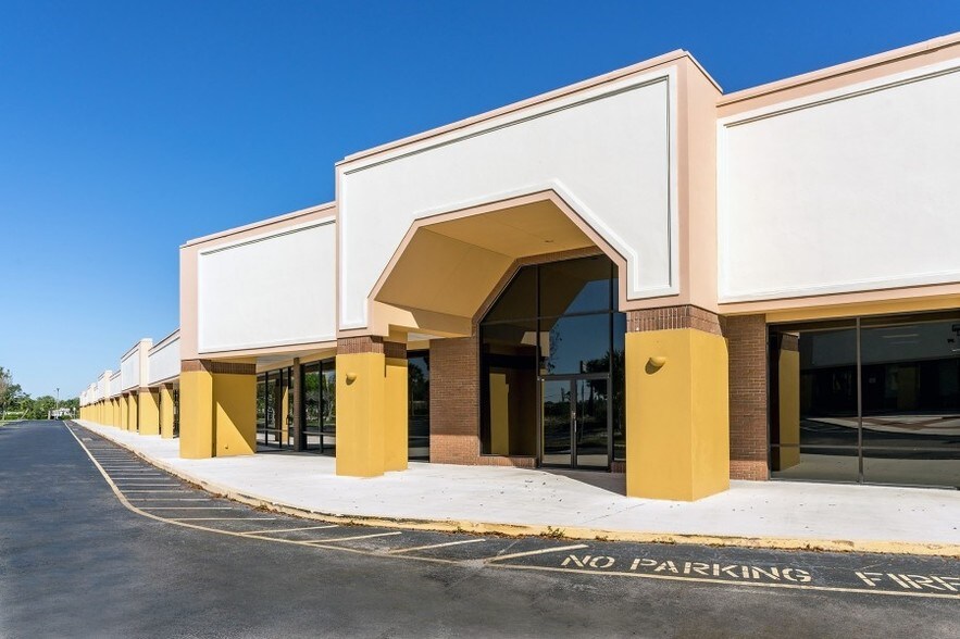 More Photos Of 2705-2819 Peters Rd, Fort Pierce Office For Lease