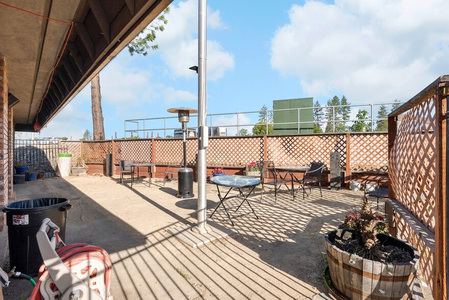 More Photos Of 7126 Skyway, Paradise Storefront Retail Office For Sale