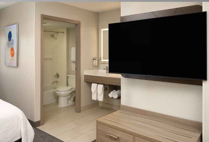 More Photos Of 11520 SW 88th St, Miami Hotel For Sale