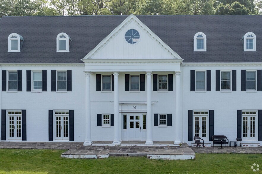 More Photos Of 90 N Broadway, Irvington Office For Lease