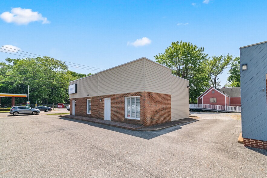 More Photos Of 1326 E Pembroke Ave, Hampton Office For Sale