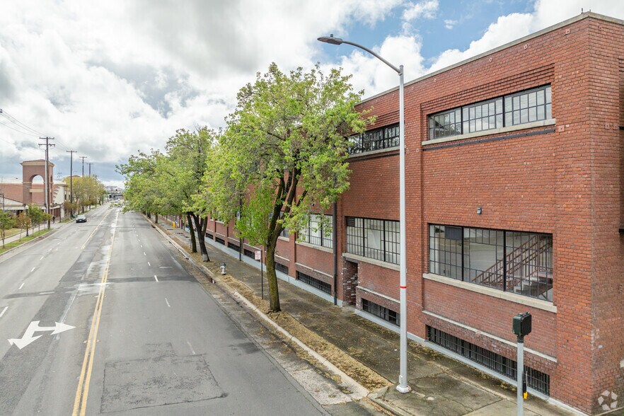 More Photos Of 1601-1651 Alhambra Blvd, Sacramento Office For Lease