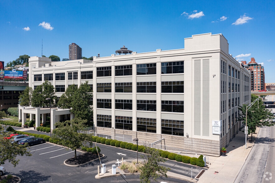 Primary Photo Of 720 E Pete Rose Way, Cincinnati Office For Lease