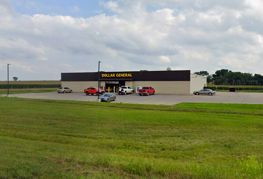 Primary Photo Of 23300 435th Ave, Howard General Retail For Sale