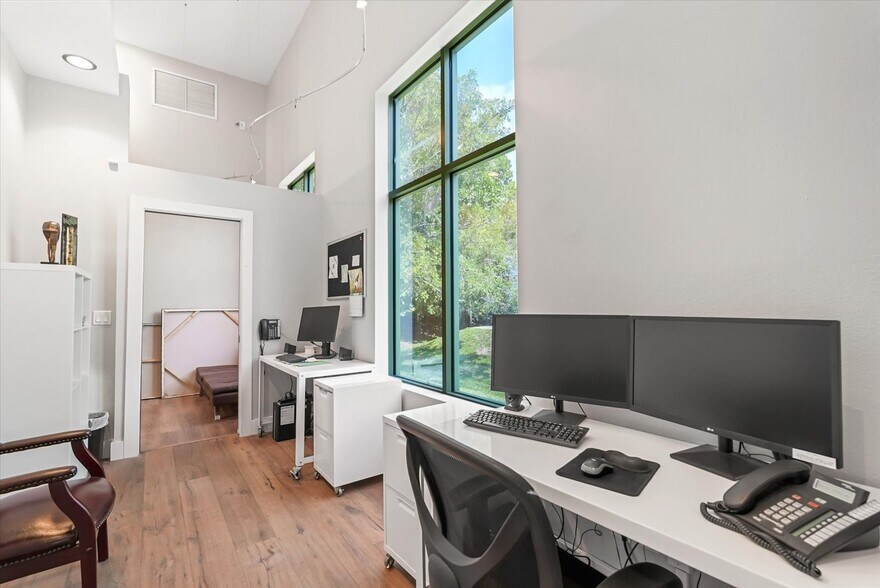 More Photos Of 141 Parliament Loop, Lake Mary Office For Sale