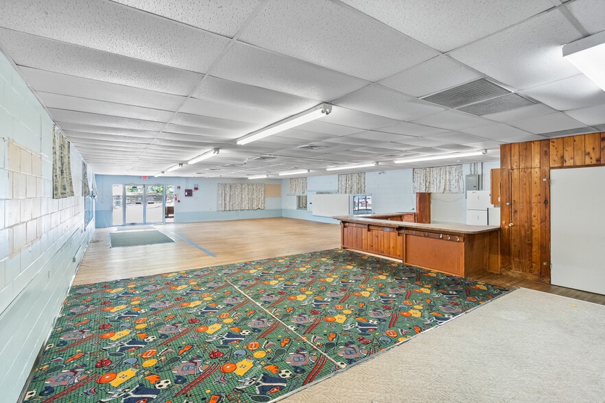 More Photos Of 855 W Desoto St, Clermont Specialty For Lease