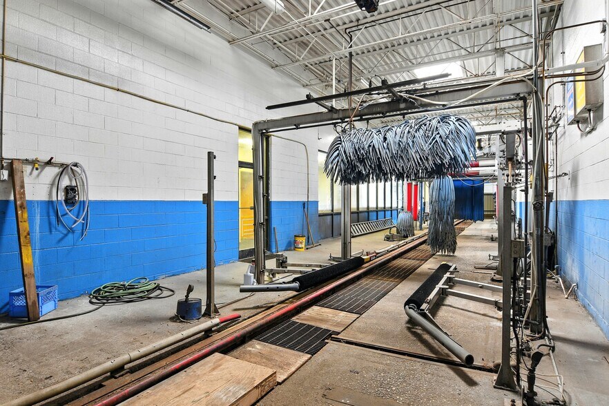 More Photos Of 2931 N Center St, Hickory Carwash For Sale