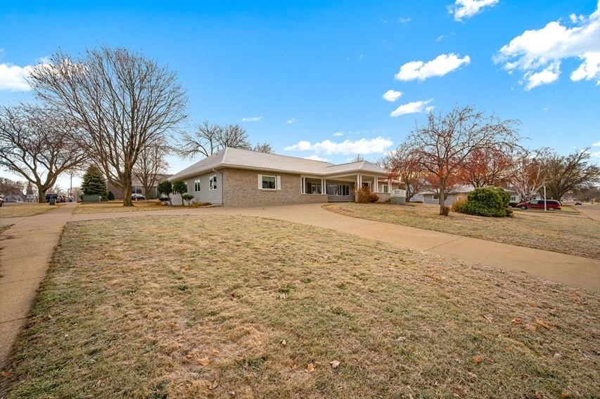 More Photos Of 311 S Nicollet St, Blue Earth Healthcare For Sale