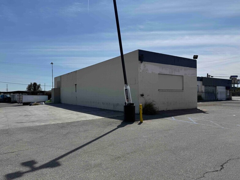 More Photos Of 7895 Telegraph Rd, Montebello Industrial For Sale