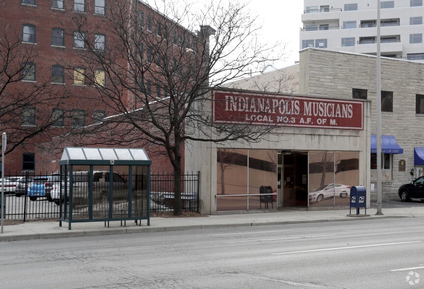 Primary Photo Of 325 N Delaware St, Indianapolis Freestanding For Sale