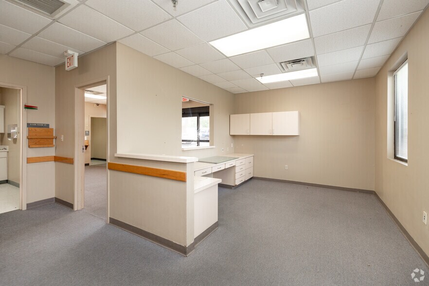 More Photos Of 1207 Azalea Pl, Brewton Medical For Lease