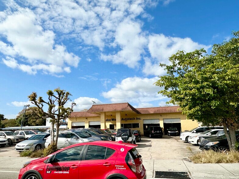 More Photos Of 901 S Dixie Hwy, Lake Worth General Retail For Sale