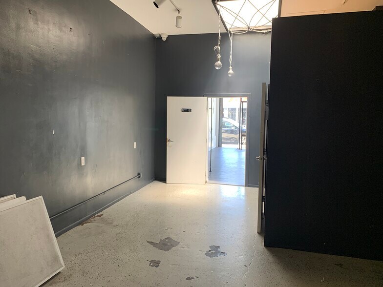 More Photos Of 7368-7374 Melrose Ave, Los Angeles Storefront For Lease