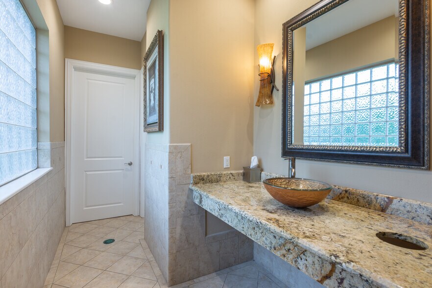 More Photos Of 17004 Grant Rd, Cypress Office For Sale