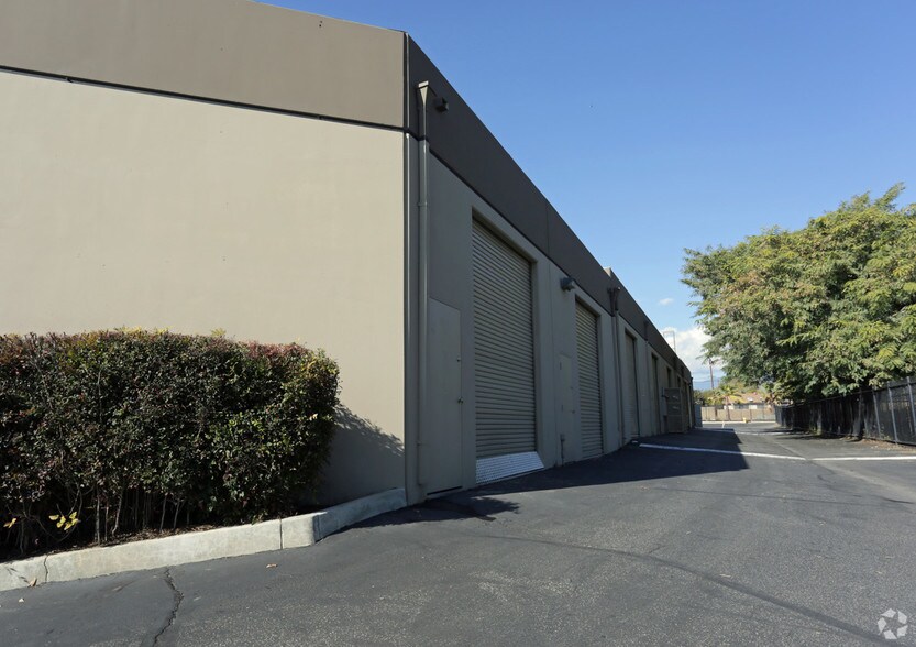 More Photos Of 190 N Arrowhead Ave, Rialto Warehouse For Lease