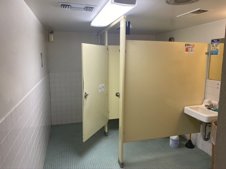 More Photos Of 420 E Laurel St, Willows Office Residential For Sale