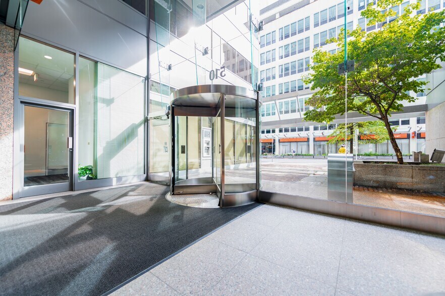 More Photos Of 510 Burrard St, Vancouver Office For Lease