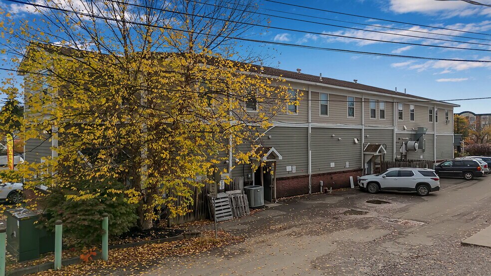 More Photos Of 38 Washington St, Ellicottville Storefront For Sale