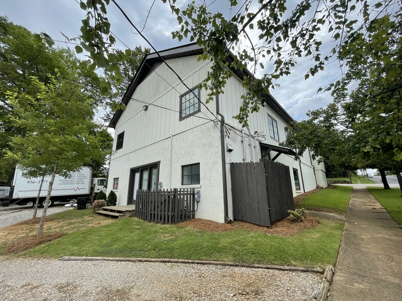 More Photos Of 3800 3rd Ave S, Birmingham Office For Lease