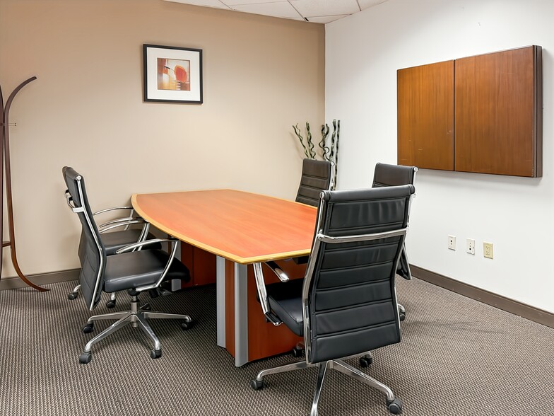 More Photos Of 3001 N Rocky Point Dr E, Tampa Coworking Space