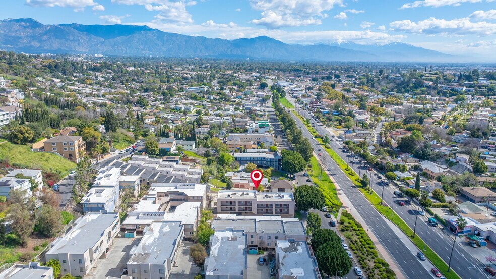 More Photos Of 5335 Huntington Dr N, Los Angeles Apartments For Sale