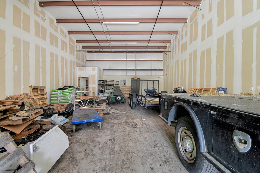 More Photos Of 1761 Dobbs Rd, Saint Augustine Warehouse For Lease